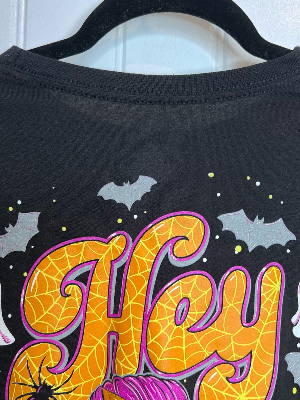 Simply Southern Black Long Sleeve Tee ‘Hey Boo’ Halloween Graphics. Size Small. - Picture 9 of 12
